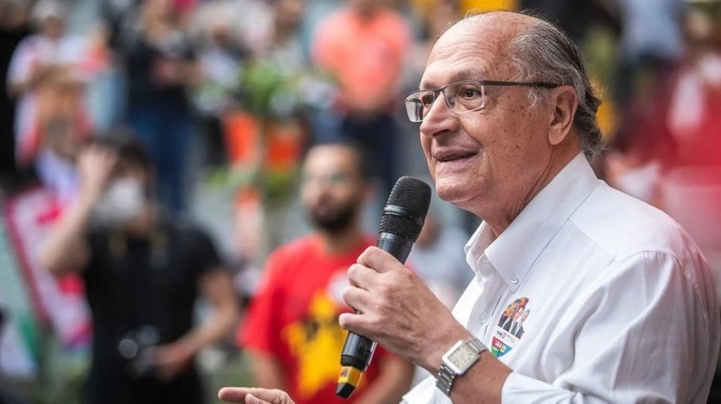 Alckmin anunciará novos nomes na equipe de transição de Lula Alckmin anunciará novos nomes na equipe de transição de Lula