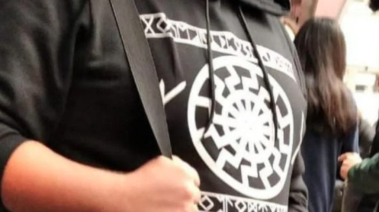 Vídeo: estudante usa blusa com símbolo nazista em universidade de SP