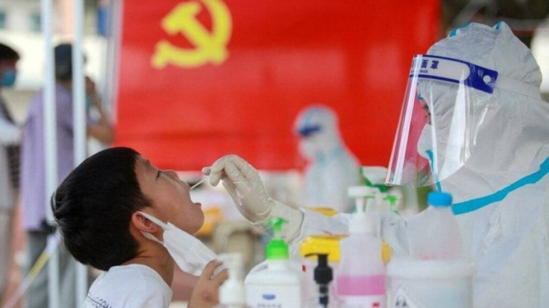 Covid-19: China volta a registrar mortes após mais de seis meses