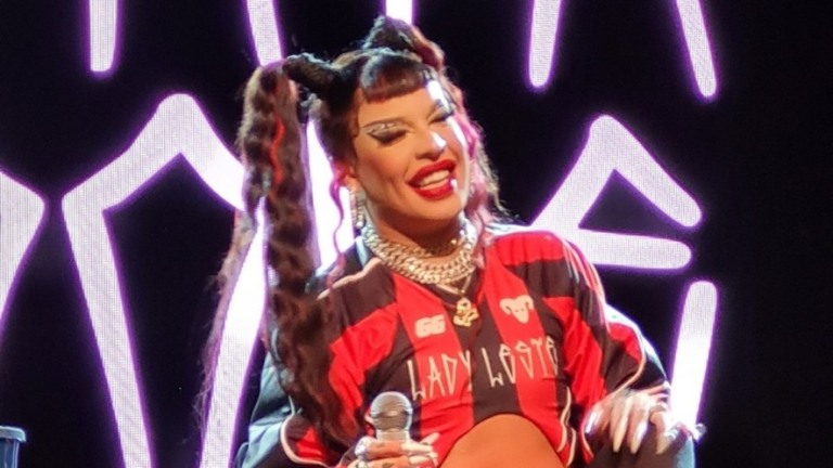 Gloria Groove brinca sobre parcerias em Lady Leste: "Putaria e louvor"