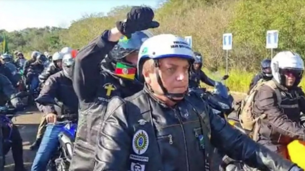 Bolsonaro publica portaria que permite liberação de pedágio para motocicletas