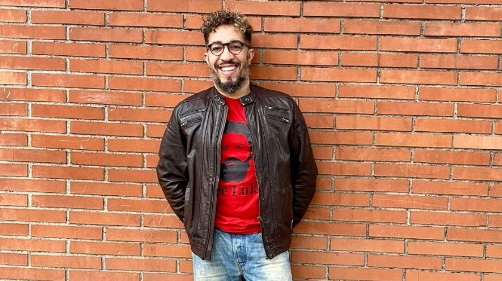 Jean Wyllys sofre ataques ao declarar torcida para Argentina no jogo com Brasil Jean Wyllys sofre ataques ao declarar torcida para Argentina no jogo com Brasil