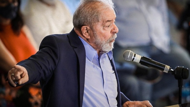 Lula promete evitar privatizações na mira de Bolsonaro e Guedes