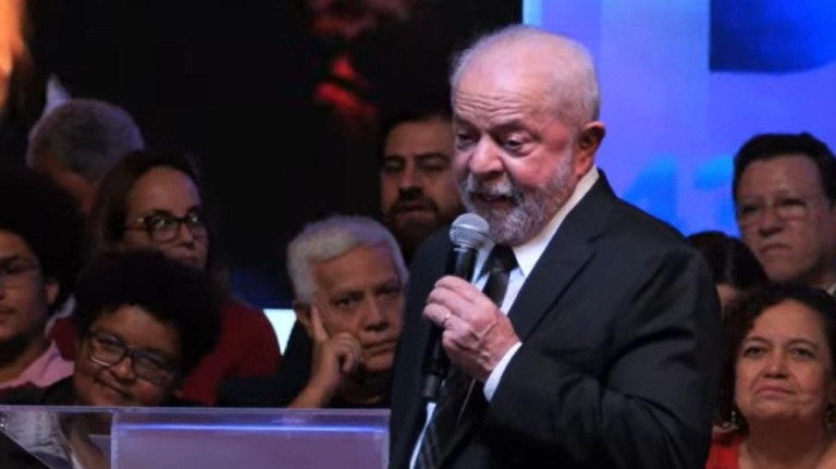 Lula reprova PT só com fundo partidário: "Ética"