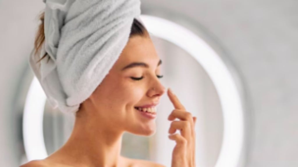 FreePik Futuro do skincare: 5 tendências de cuidados com a pele que dominarão 2024