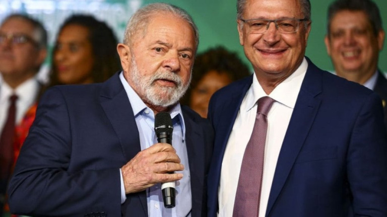 Governo dispensa Marcos Pontes e ex-comandante da Marinha da Camex