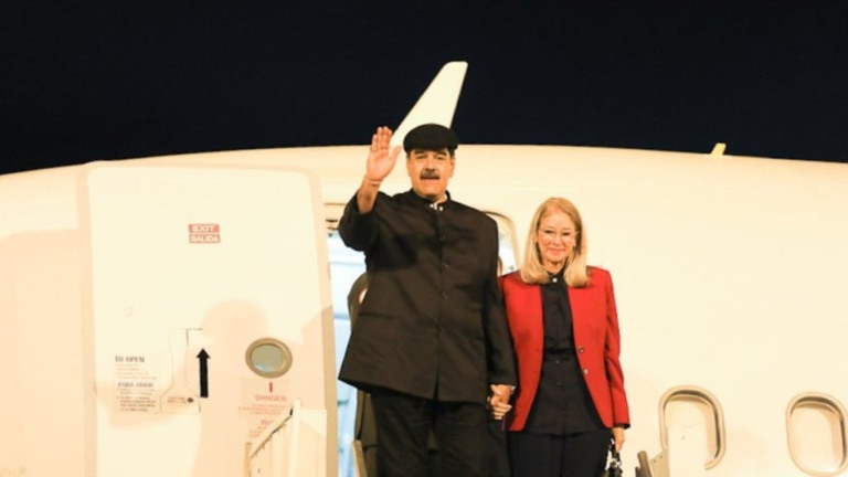 Reprodução: redes sociais – 28/05/2023 Nicolás Maduro e a esposa desembarcando no Brasil