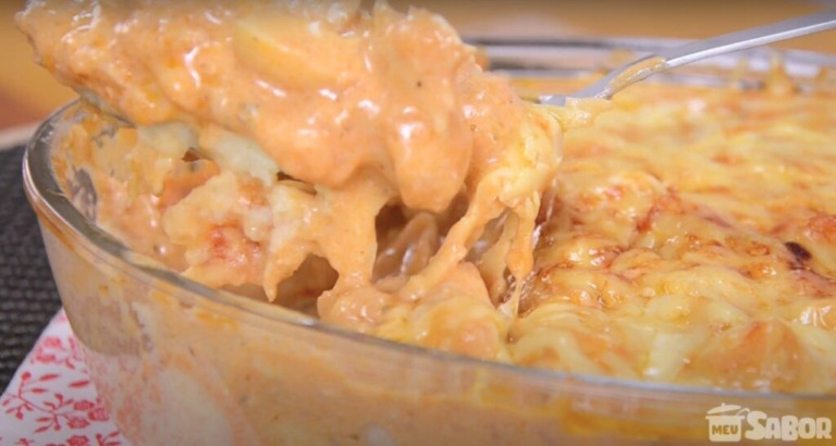 Estrogonofe com purê de batatas uma cominação perfeito!