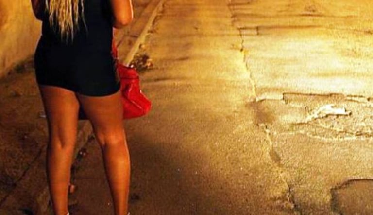 Homem acusa travesti de extorsão após encontro em Marília