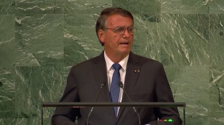 Bolsonaro pede perdão ao eleitor: "Humildemente"