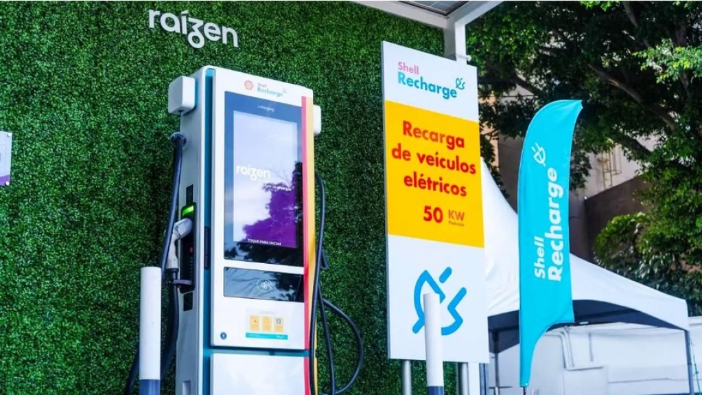 Como é a rede de carga para carros elétricos da Shell? Ouça no podcast