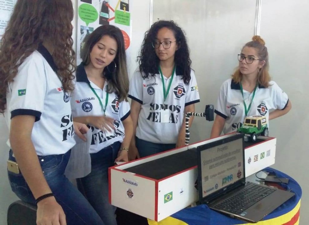 Pompéia recebe torneio de robótica e tenta vaga em evento nacional