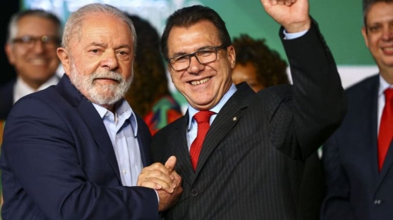 Marinho assume pasta do Trabalho com promessa de aumentar salário