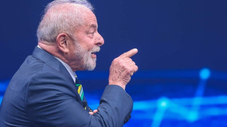 Impeachment de Castillo: Lula ressalta constitucionalidade do processo