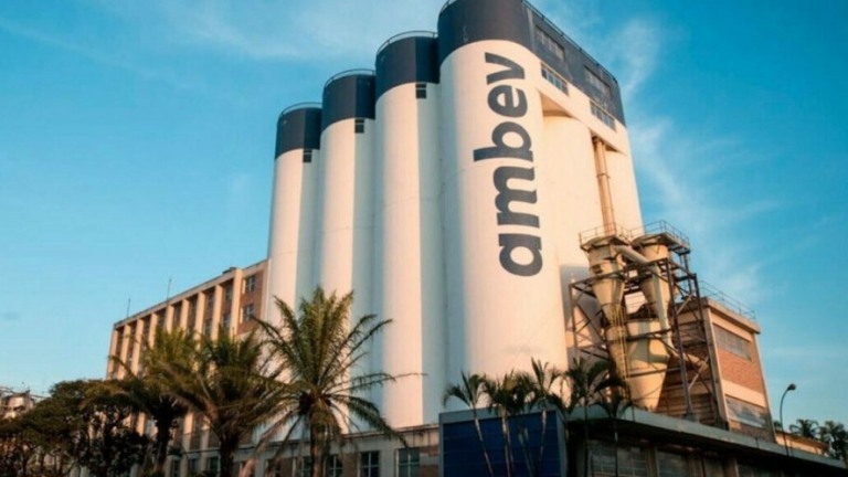 Ambev fornecerá auxílio para catadores de recicláveis no Carnaval