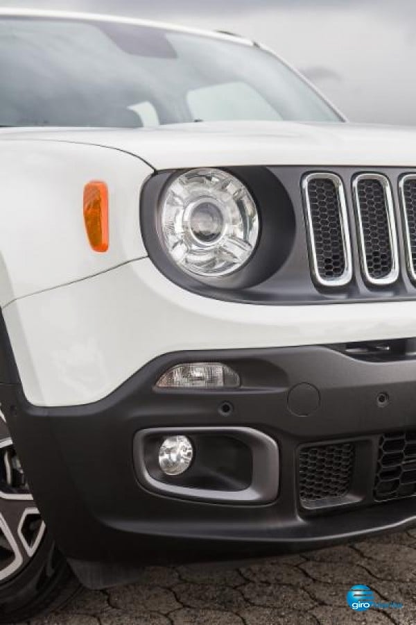 Jeep Renegade faz um ano com sucesso internacional; conheça o carro