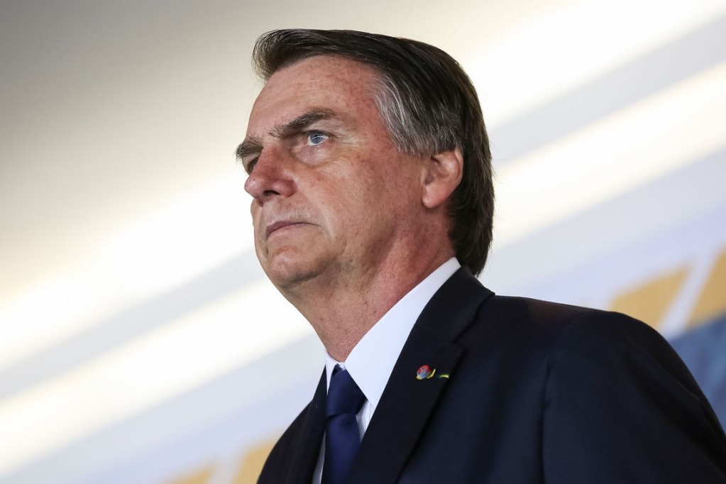 No Twitter, Bolsonaro defende mudanças na legislação para combater violência