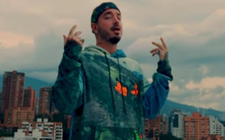 J Balvin adia turnê nos EUA por enfrentar "desafios de produção"