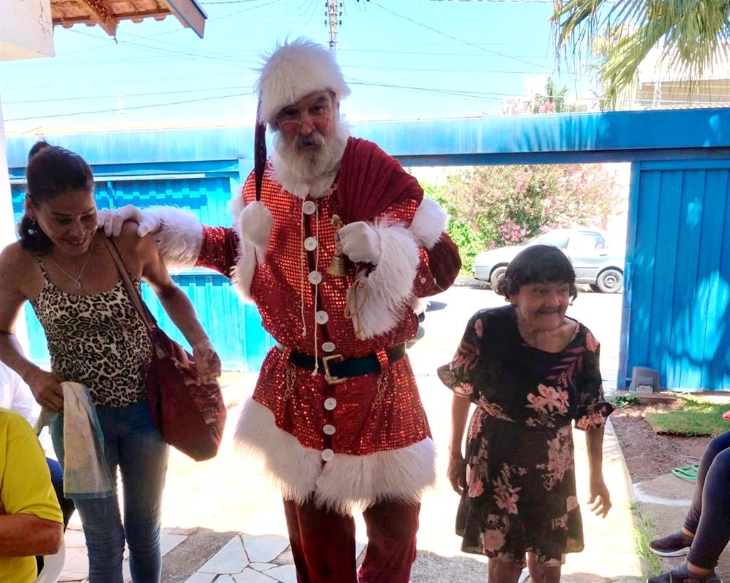 Atenção Psicossocial reúne equipe, pacientes e famílias em festa de final de ano