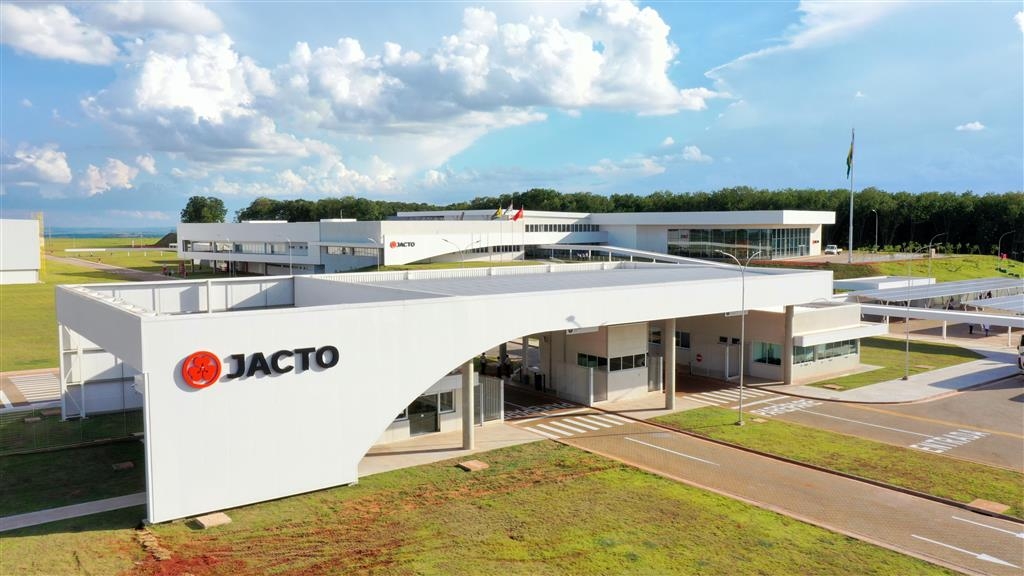 Jacto inaugura fábrica em Paulópolis: 96.000m² e tecnologia de indústria 4.0