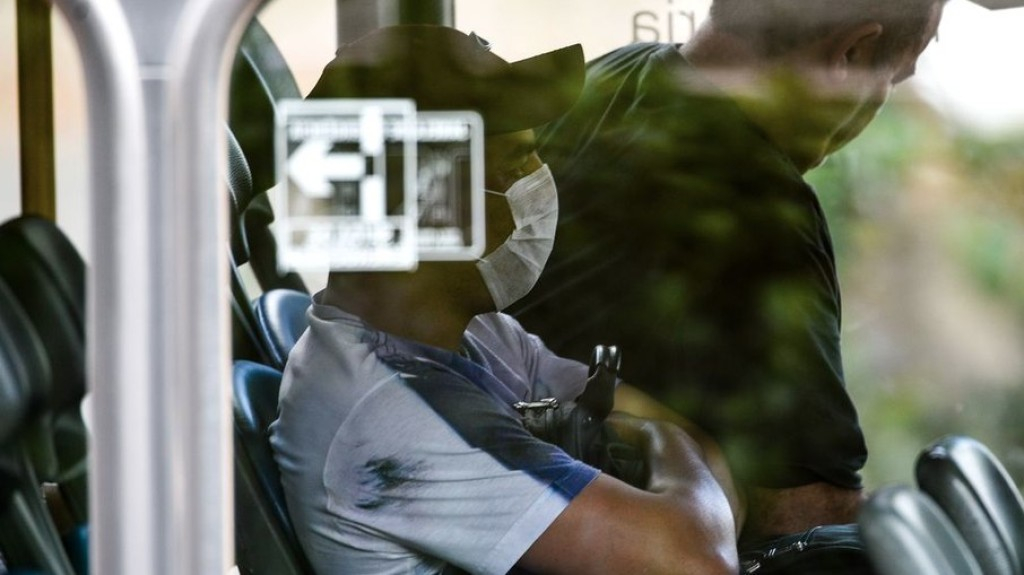 Covid-19: BH determina volta do uso de máscaras no transporte público Covid-19: BH determina volta do uso de máscaras no transporte público