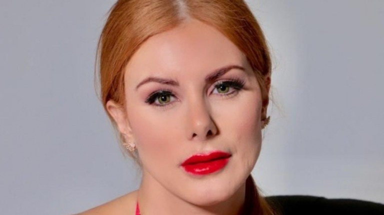 Deborah Albuquerque revela real motivo de não desfilar no Carnaval