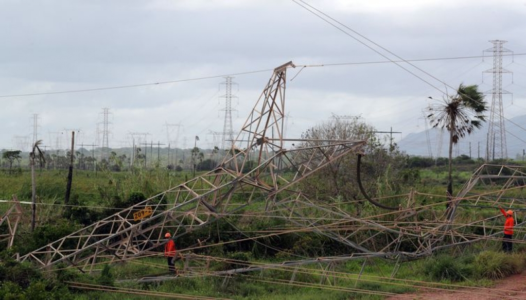 Torre de energia explode em ataque no CE e rodovia fica interditada