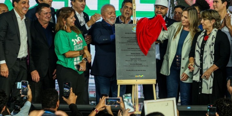 © Valter Campanato/Agência