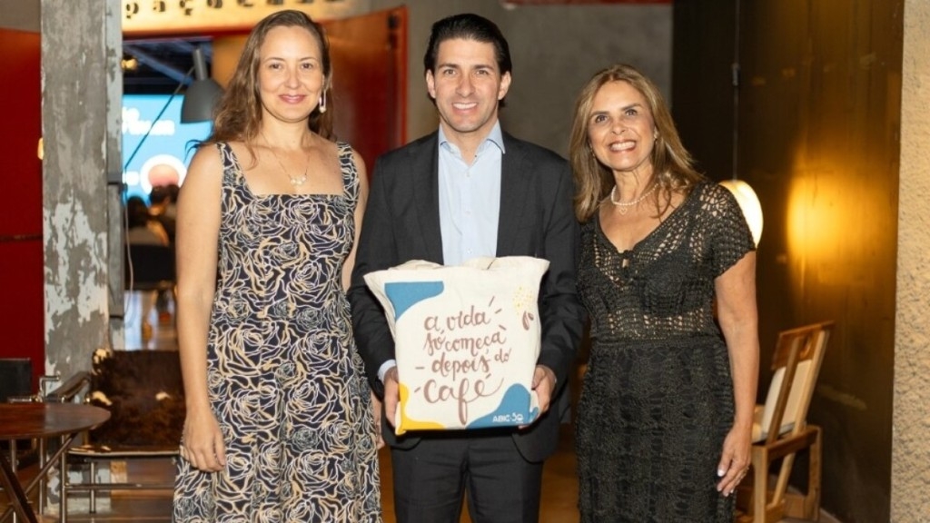 Yumi Kuwano 3ª edição do Coffee Brasília reúne profissionais e entusiastas da bebida Yumi Kuwano 3ª edição do Coffee Brasília reúne profissionais e entusiastas da bebida
