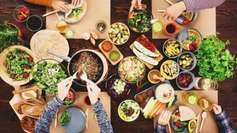 Henrique Neri Projeto obriga órgãos públicos a oferecer opções veganas