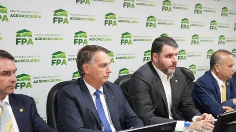 ESTADÃO CONTEÚDO Bolsonaro reaparece em público durante reunião da Frente Parlamentar da Agropecuária