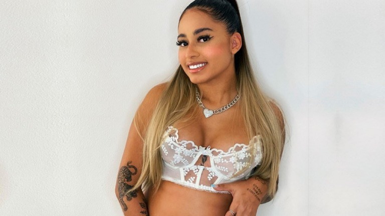 MC Loma revela que teve dificuldade em aceitar a gravidez: "Abalada"