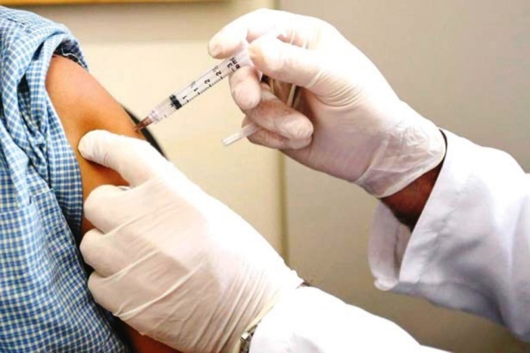 Vacinação contra gripe vai ser estendida até final dos estoques