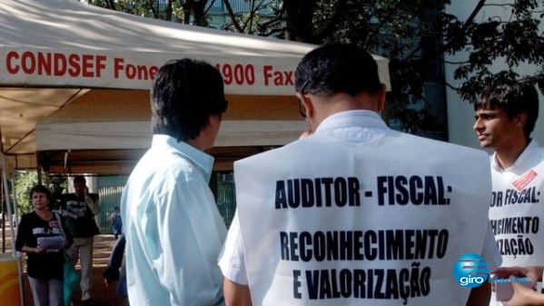 Auditores e policiais federais rejeitam adiamento de reajuste