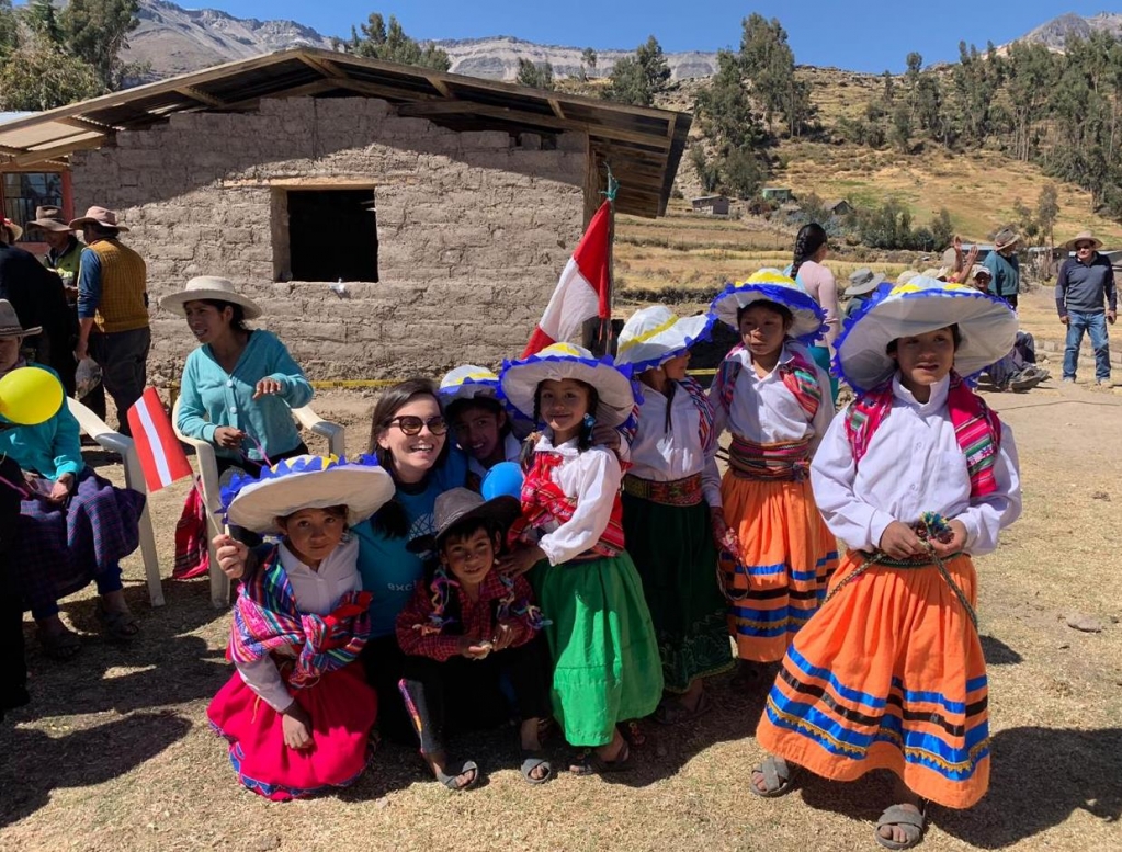 Mariliense participa em projeto social para construir creche no Peru