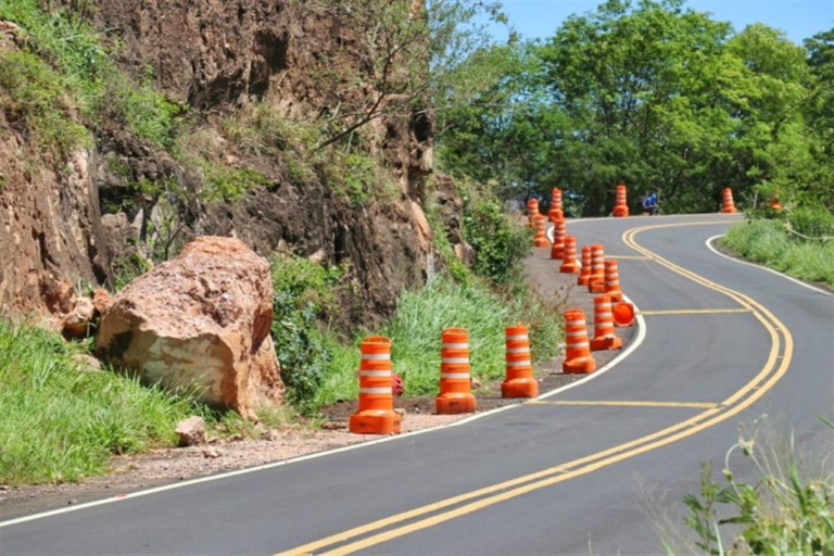 Obra em Serra de Avencas passa a ter interdições diárias e desvios