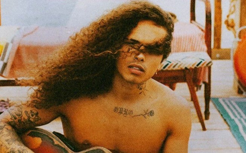 Vitão mostra tatuagem de Sininho e seguidores criticam