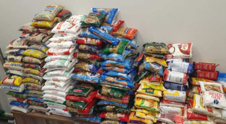 Teatro de Marília arrecada 1.400kgs de alimentos em arte com ação social