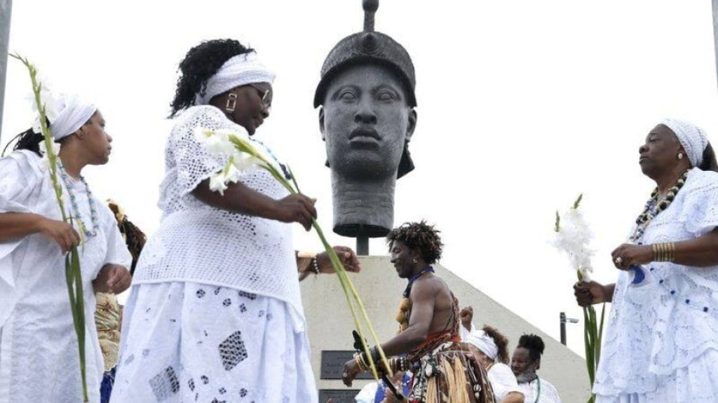 Cármen Lúcia vota a favor do feriado da Consciência Negra em SP Cármen Lúcia vota a favor do feriado da Consciência Negra em SP