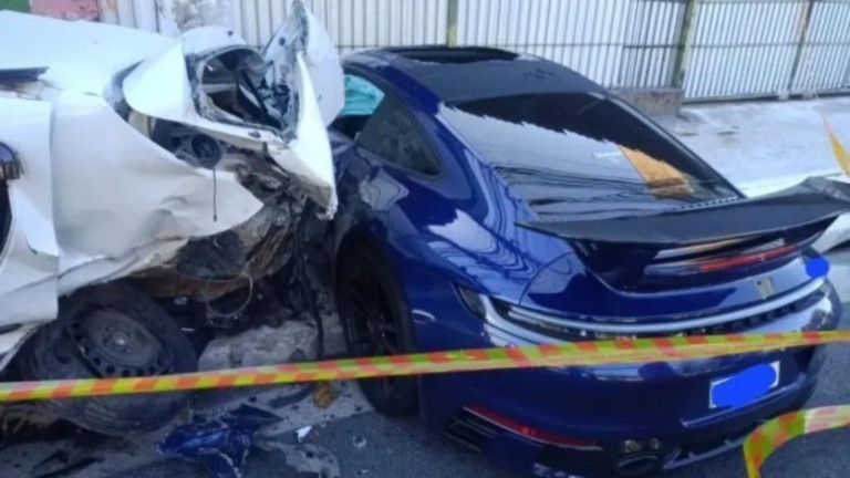Reprodução / Redes sociais – 01/04/2024 Destroços dos carros envolvidos no acidente que aconteceu na madrugada de domingo (31)