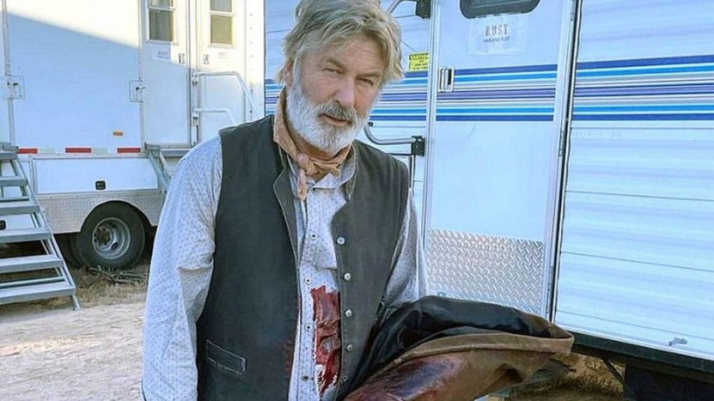 Produtores de 'Rust' negam falhas de segurança em set com Alec Baldwin Produtores de 'Rust' negam falhas de segurança em set com Alec Baldwin