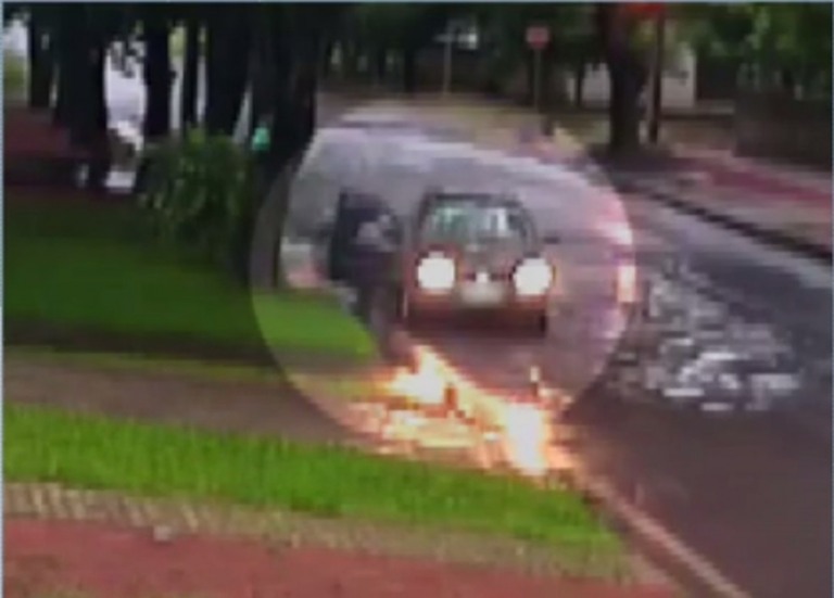 Bebê é abandonado em calçada no Paraná; câmeras registram e polícia apura