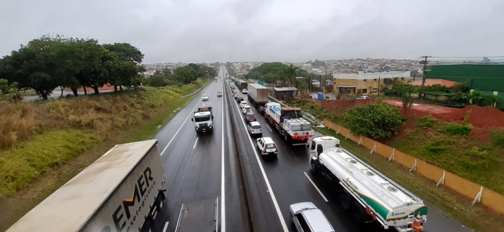 Acidente congestiona rodovia do Contorno em Marília e exige atenção