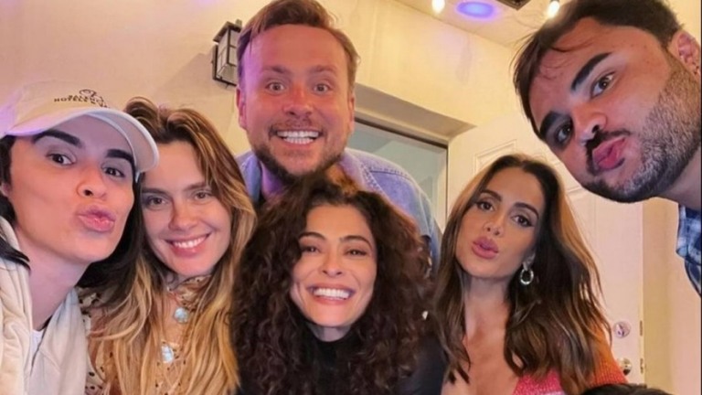 Juliana Paes aproveita Miami com Carolina Dieckmann e amigos