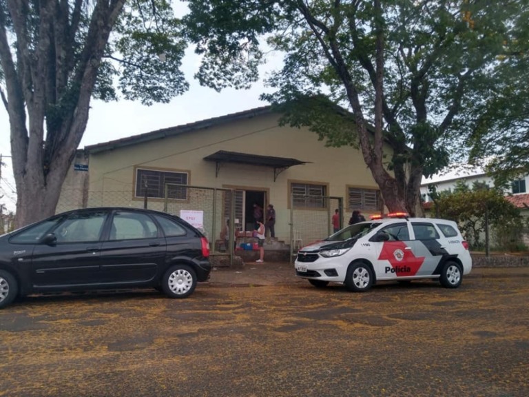 Merenda vencida vira caso de polícia em Garça e secretária responde; assista