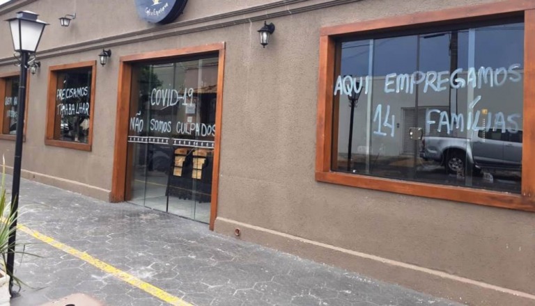 Demissões, fechamento e dívidas – Restaurantes relatam crise e pedem medidas