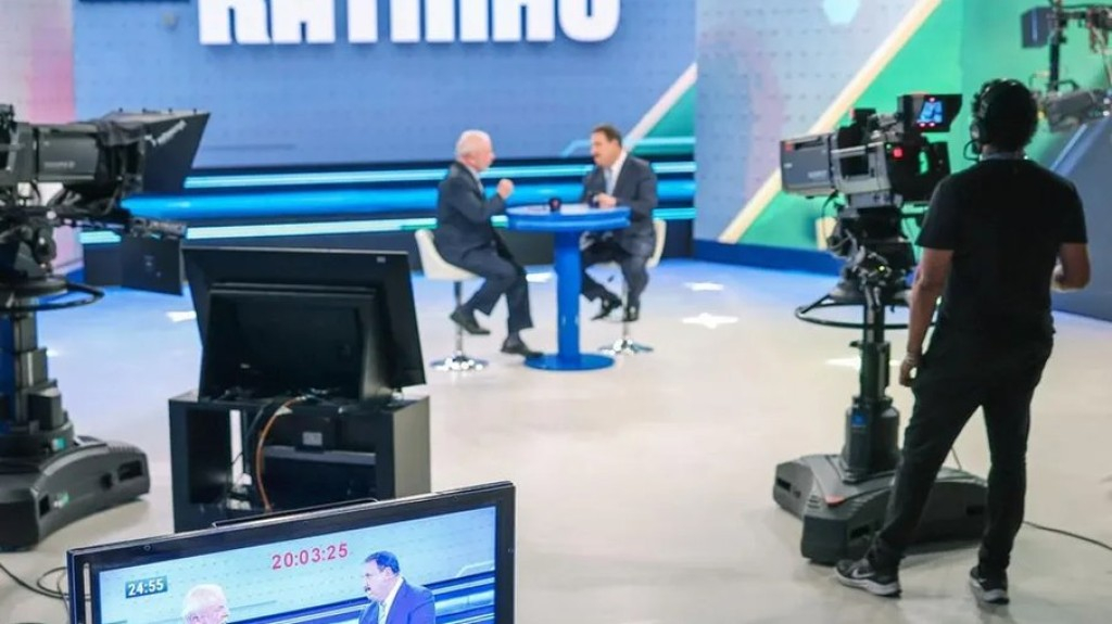 Lula chama Bolsonaro de 'chucro' e se diz um homem 'refinado'