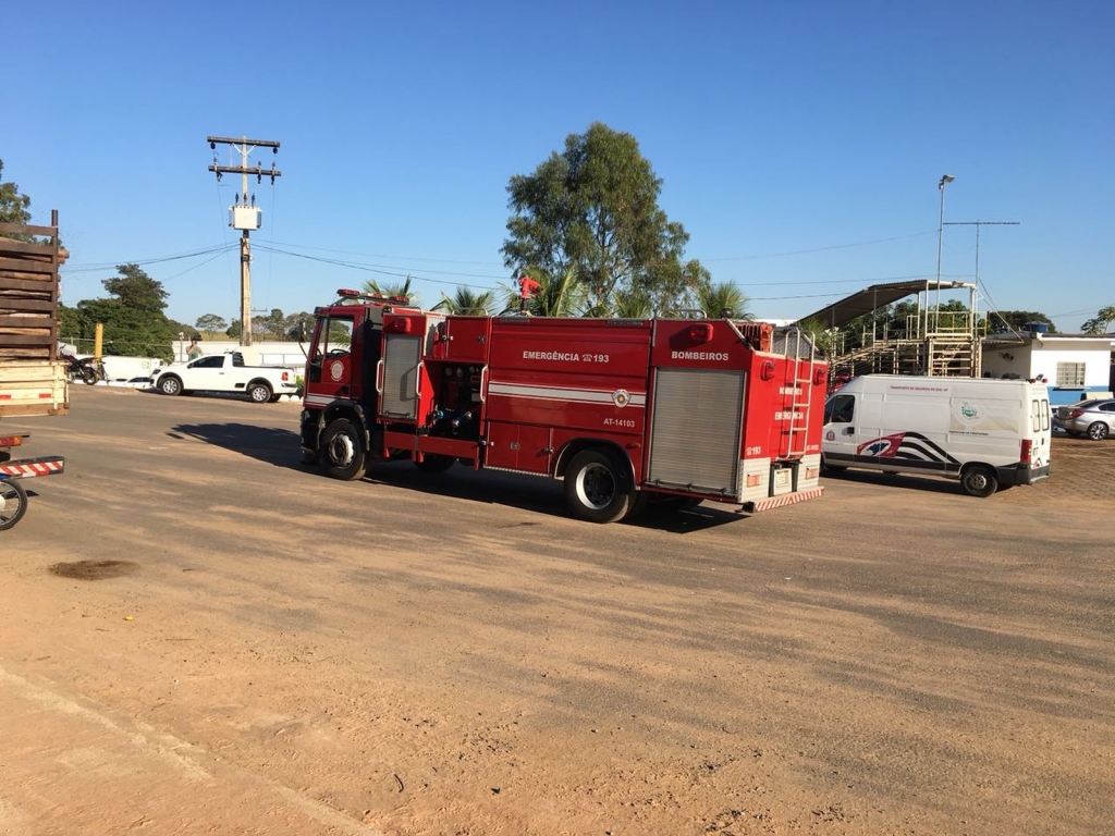 Vazamento em frigorífico evacua prédio e mobiliza bombeiros na região