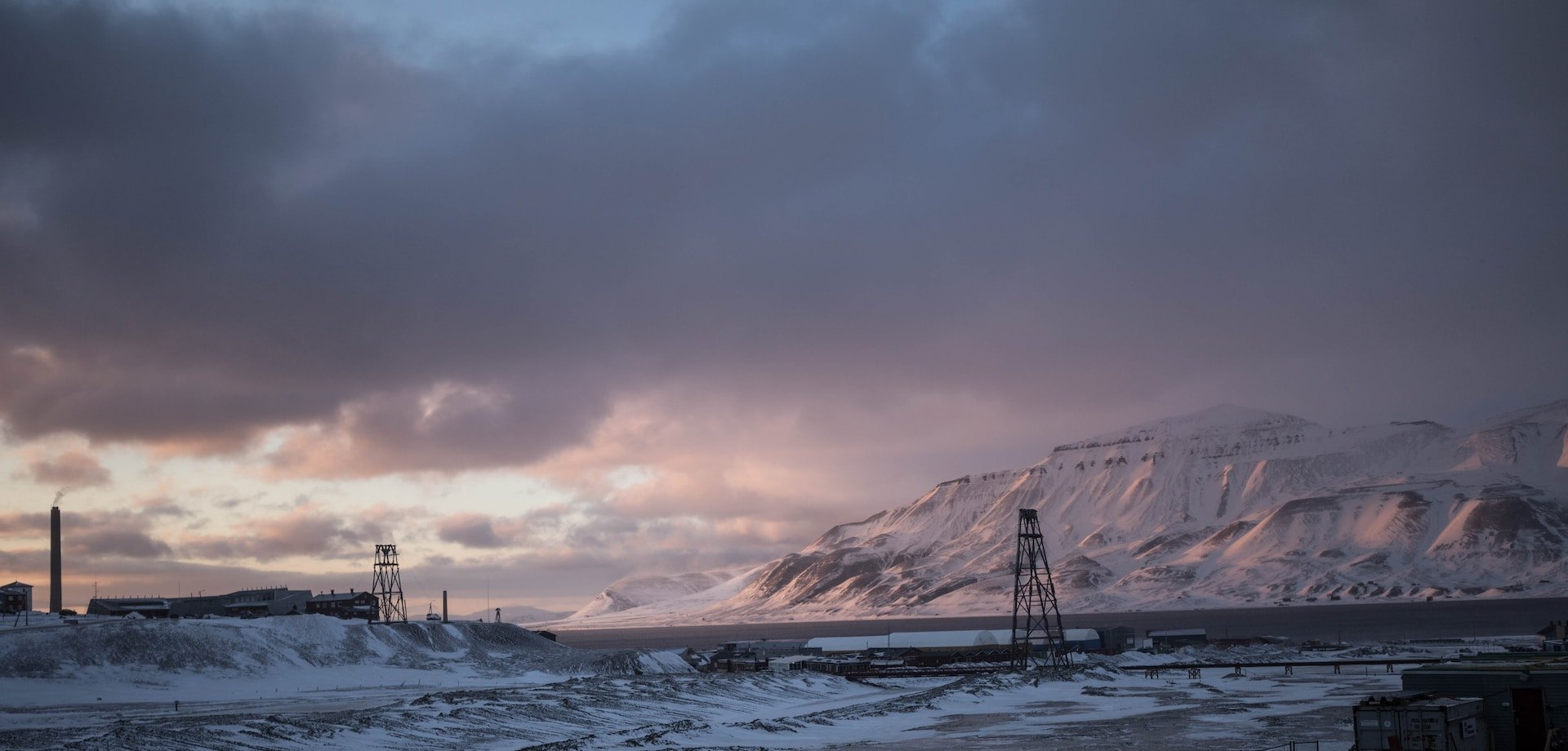 Svalbard. Foto: James Padolsey/Unsplash