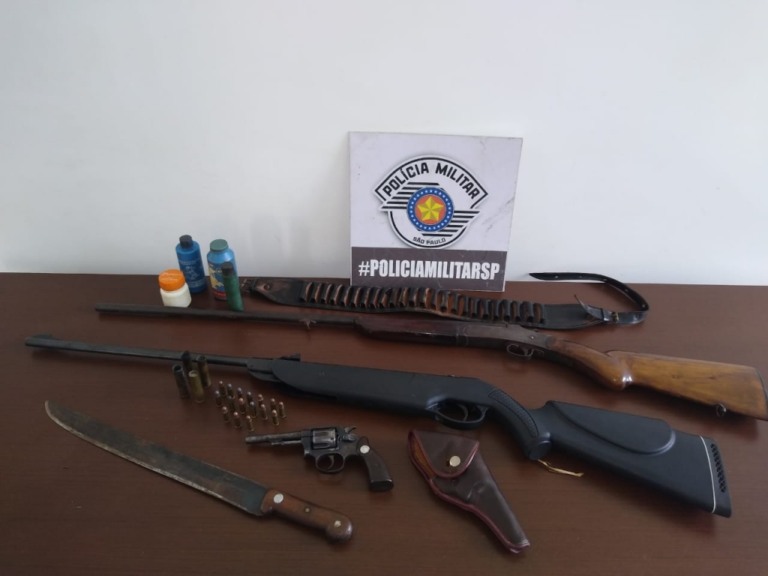 Denúncia de violência doméstica provoca apreensão de armas na região